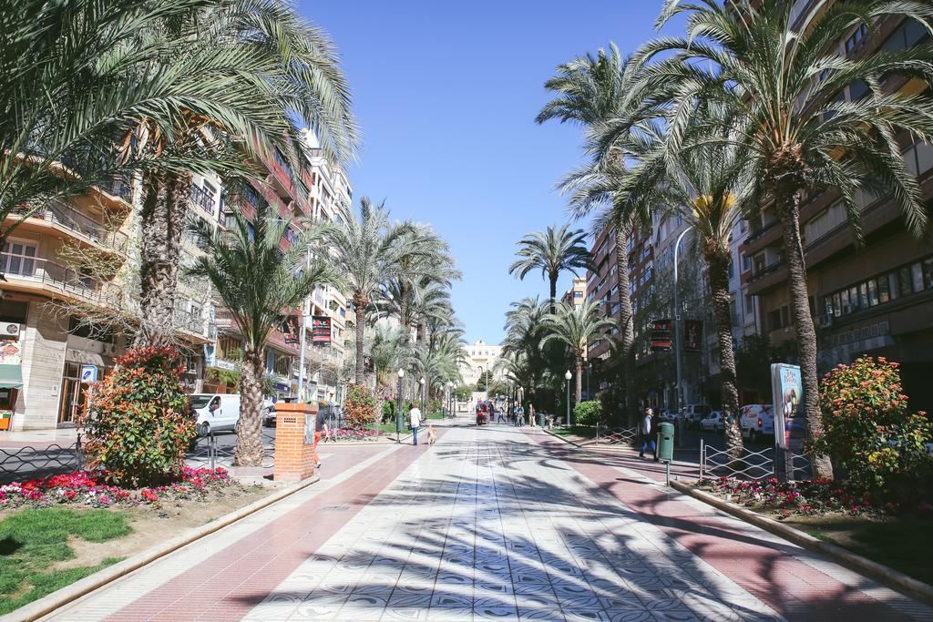 The Lucky Flats - Poeta Quintana Apartment Alicante Bagian luar foto