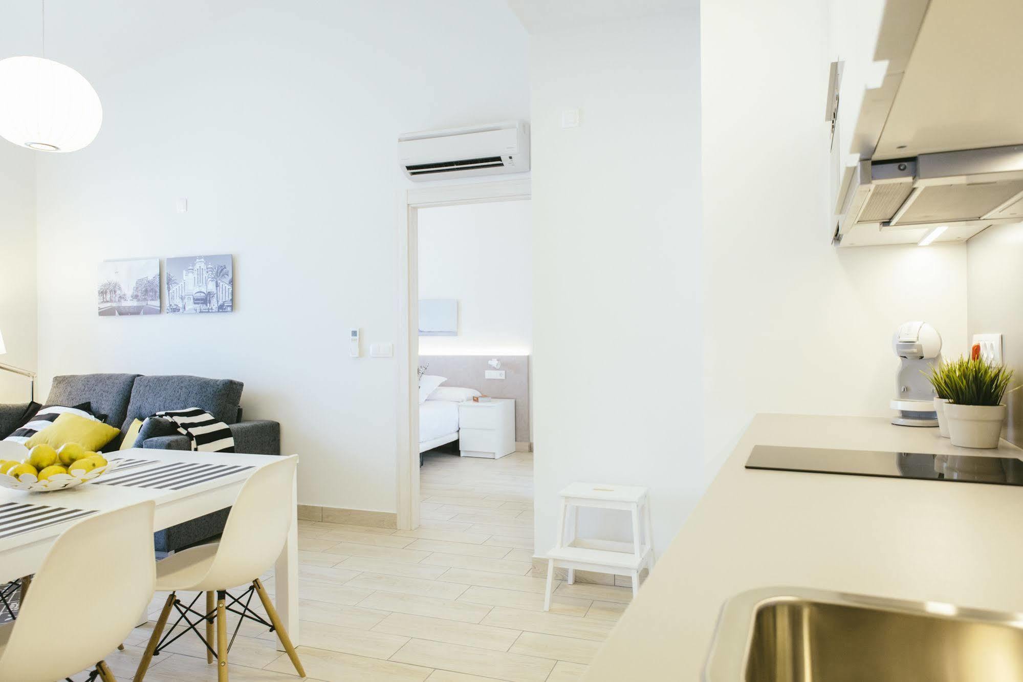 The Lucky Flats - Poeta Quintana Apartment Alicante Bagian luar foto