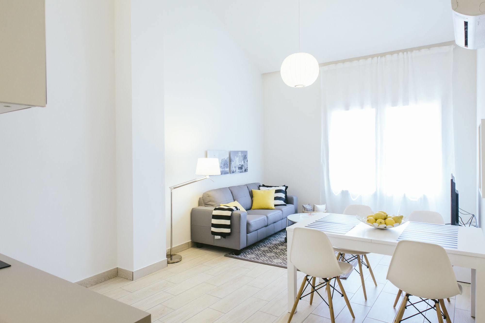 The Lucky Flats - Poeta Quintana Apartment Alicante Bagian luar foto