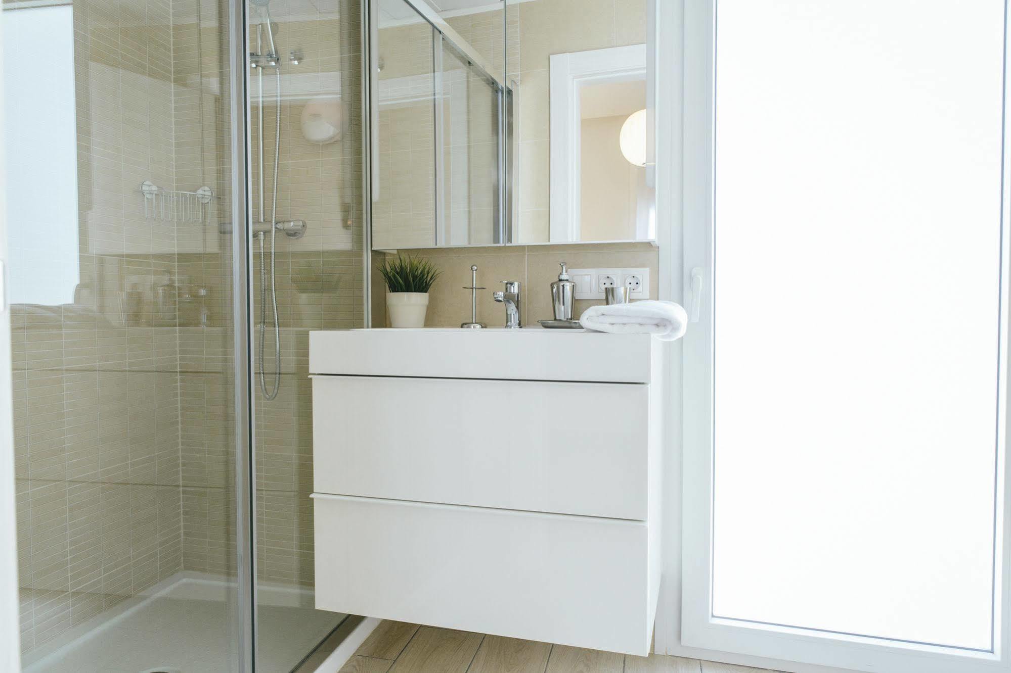 The Lucky Flats - Poeta Quintana Apartment Alicante Bagian luar foto