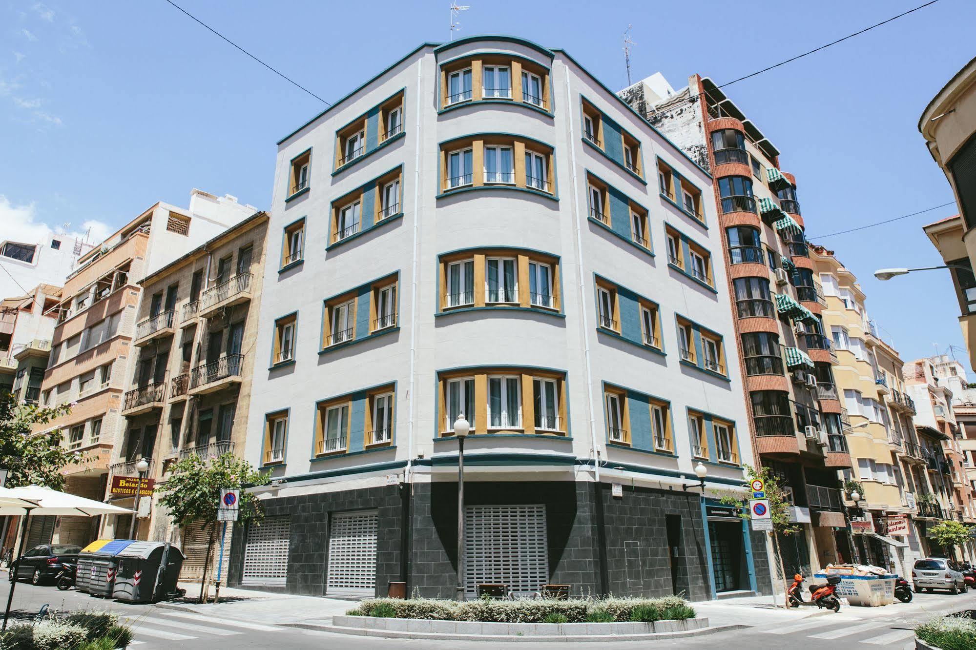 The Lucky Flats - Poeta Quintana Apartment Alicante Bagian luar foto