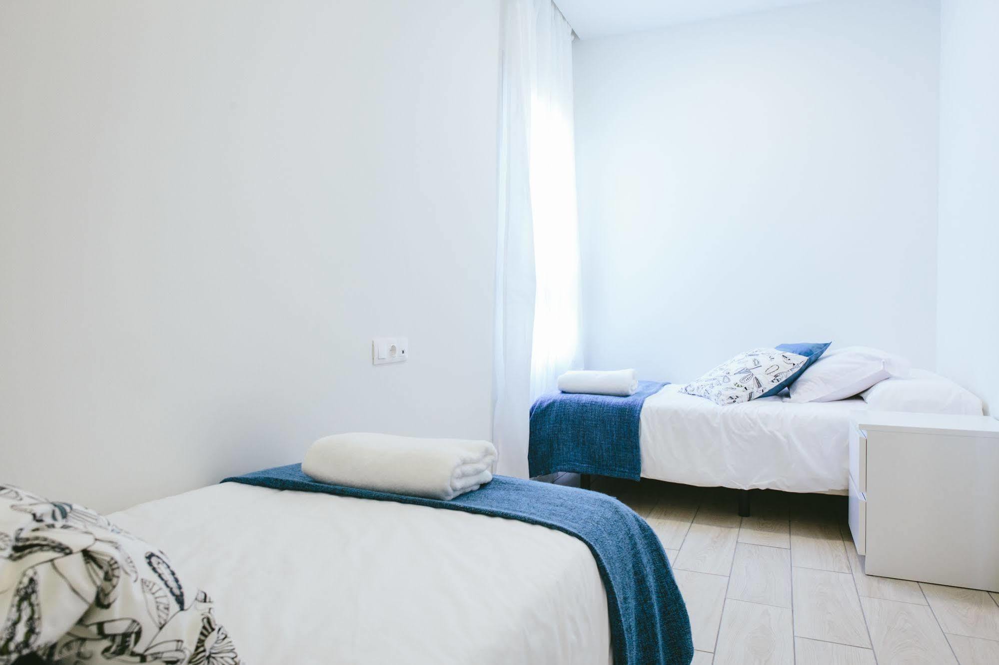 The Lucky Flats - Poeta Quintana Apartment Alicante Bagian luar foto