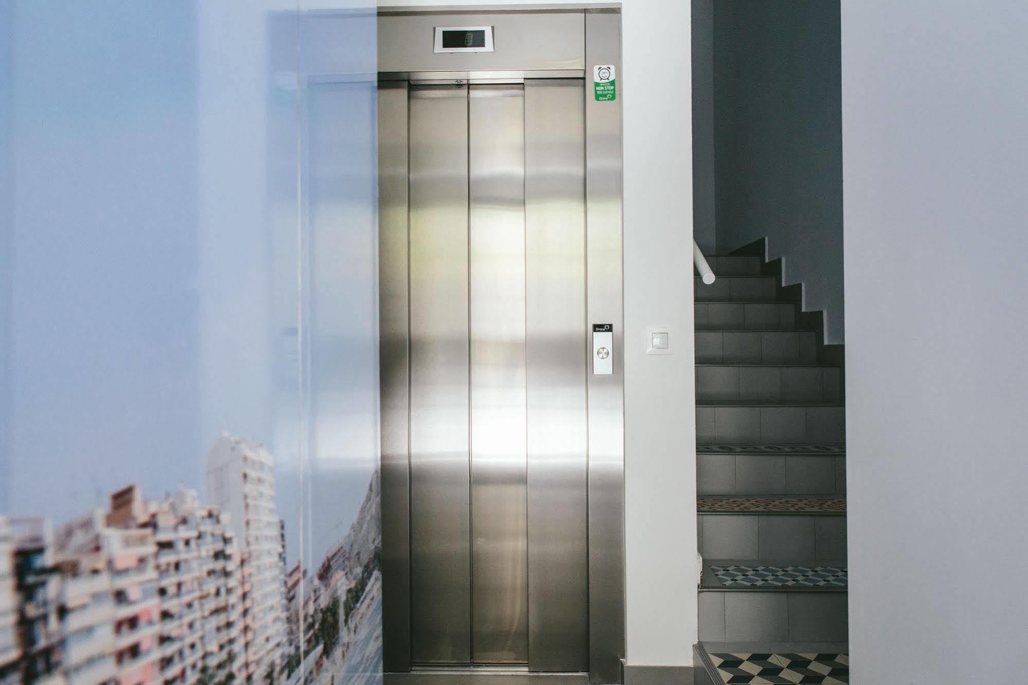 The Lucky Flats - Poeta Quintana Apartment Alicante Bagian luar foto