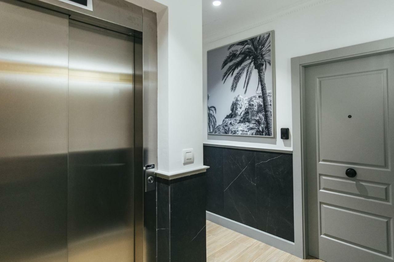 The Lucky Flats - Poeta Quintana Apartment Alicante Bagian luar foto